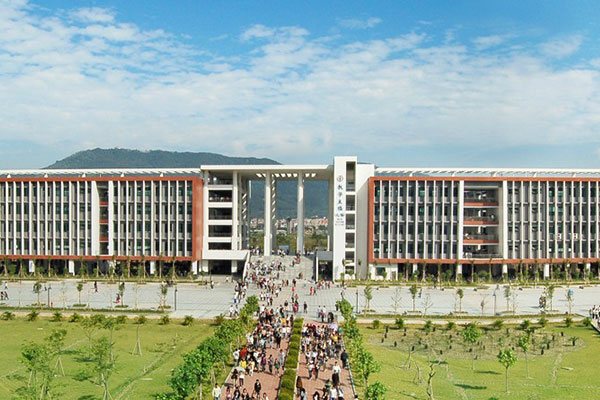 学校UPS安全供电方案